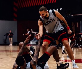 九游体育-休斯敦火箭今晨豪取连胜，志在欧超杯名次提升，管理层满意，心理建设被强调的简单介绍