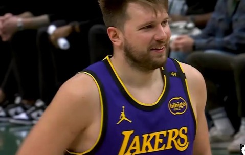 九游- 领先优势明显引爆全场！，东契奇意外战胜法国队全场沸腾不已