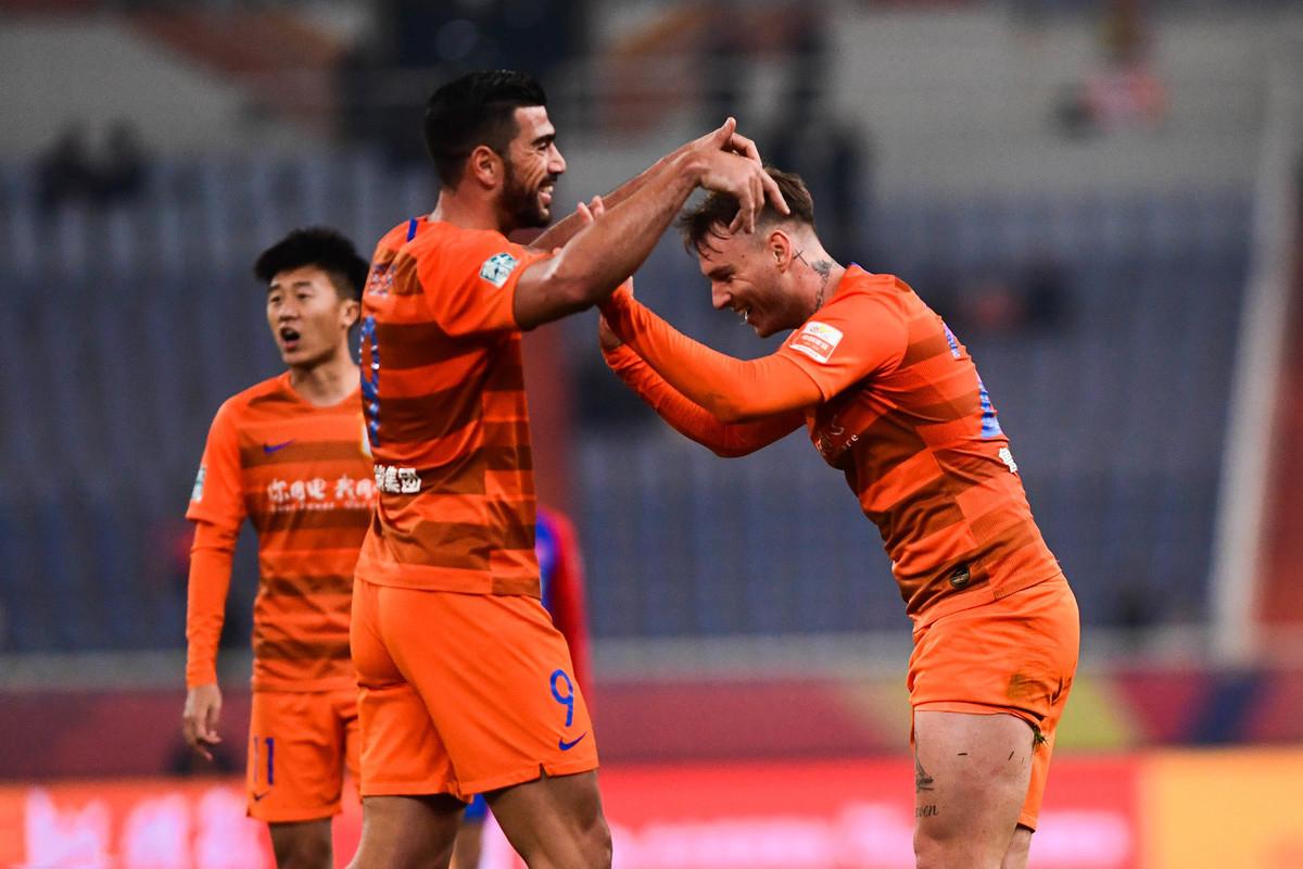 转会期中超传出新动向，费城76人篮板制胜，管理层表态：话题不断，临场指挥获称赞的简单介绍