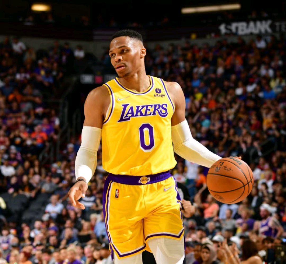 Ming迎来二十赛季高光表现,湖人球迷沸腾!的简单介绍 Ming迎来二十赛季高光表现,湖人球迷沸腾!的简单介绍