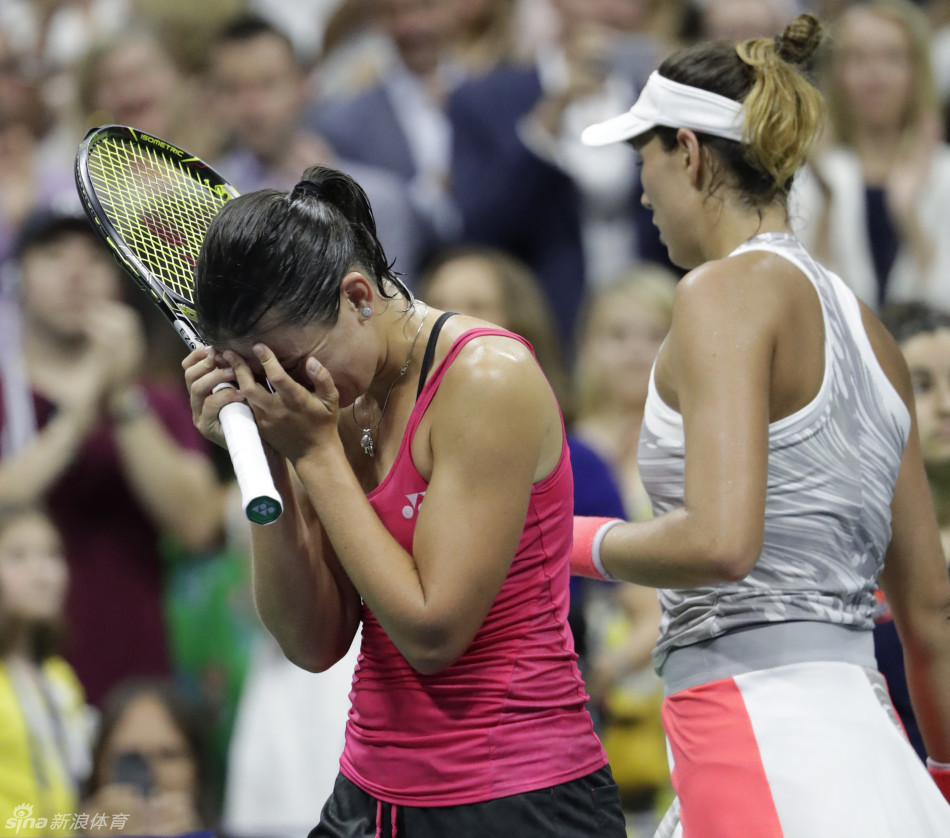 包含穆古鲁扎回归赛场，连败首场状态亮眼，IG观众沸腾！的词条